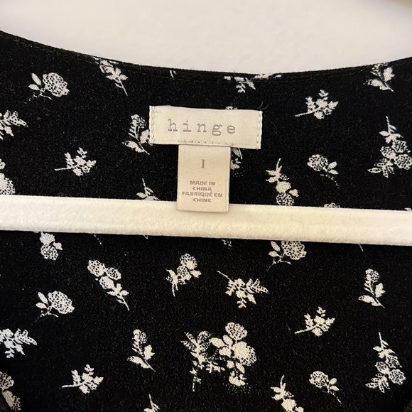 Hinge Long Tie-Sleeved Blouse - Picture 7 of 10